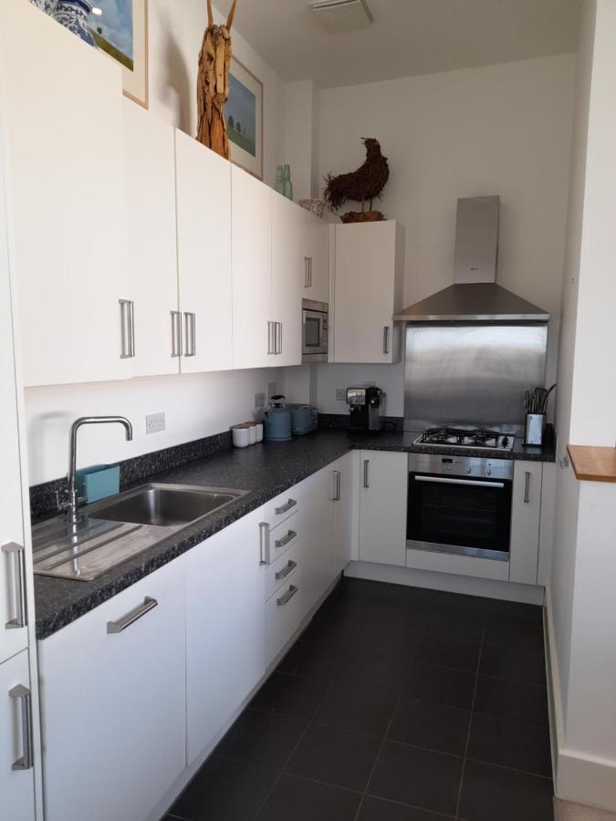 Crow'S Nest Penthouse Apartment With Free Spa Access Somerford Keynes Zewnętrze zdjęcie