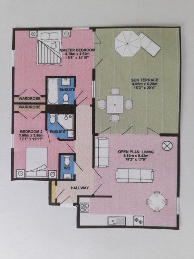 Crow'S Nest Penthouse Apartment With Free Spa Access Somerford Keynes Zewnętrze zdjęcie