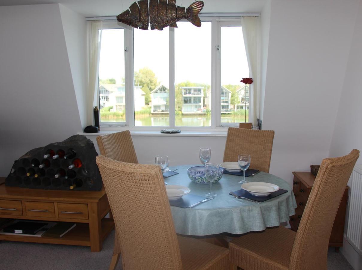 Crow'S Nest Penthouse Apartment With Free Spa Access Somerford Keynes Zewnętrze zdjęcie