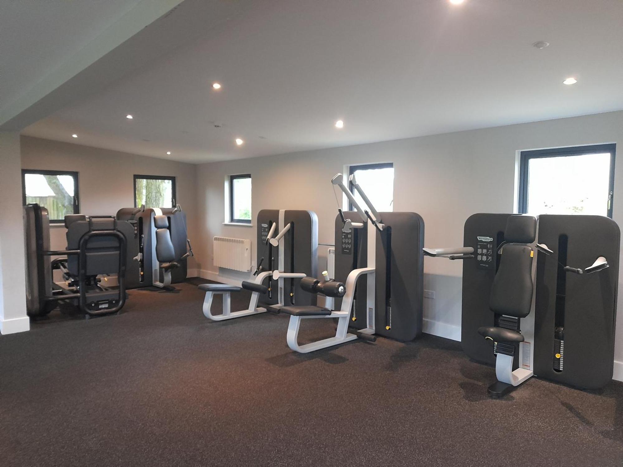 Crow'S Nest Penthouse Apartment With Free Spa Access Somerford Keynes Zewnętrze zdjęcie